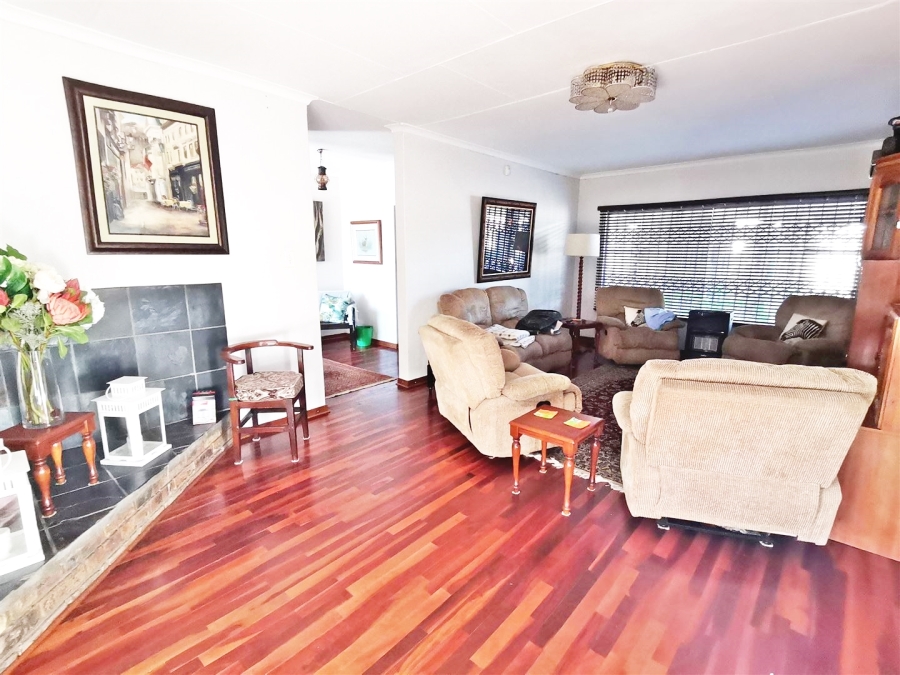 4 Bedroom Property for Sale in Vaalpark Free State